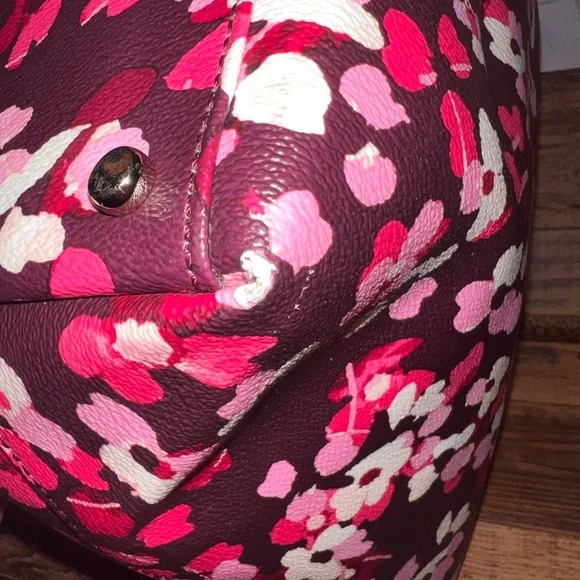 Storybook Lined Kate Spade Floral Tote Bag - Picture 5 of 12